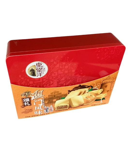 Snack Gift Box Consist of Pineapple Cake, Durian Flavor Cakes, Coconut Flavor Egg Rolls, Cookies, Made in Macau 澳门风味礼盒 凤梨酥 榴莲味酥 凤凰卷 曲奇 492g
